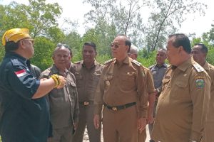 Mereka Baru Lahir 20 Februari 2025: Sindiran Bupati Malaka Dijawab Pedas Warga