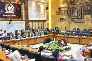 Telur Ceplok Picu Keracunan 223 Siswa MBG, DPR Tuntut Evaluasi Program