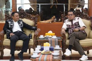 Dari Rival ke Mitra: Gubernur Melki Laka Lena dan Simon Kamlasi Kolaborasi Majukan NTT