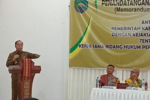 Bupati Malaka Sindir Para Kades Saat MoU dengan Kejari Belu: Kita Sudah Bertemu di Terminal Bis