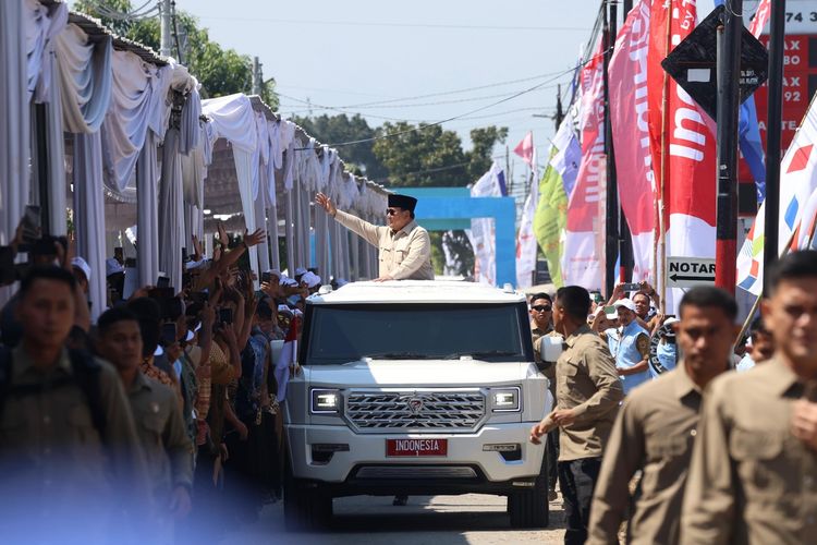 Antusiasme Warga Klaten Iringi Prabowo Resmikan Koperasi Desa Merah Putih