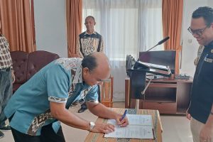 Wabup Belu Pimpin Sertijab PLT Kadis Nakertranskop, Nikolas Umbu Resmi Gantikan Laurentius Nahak