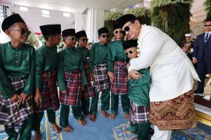 Momen Haru Anak Pacu Jalur Usai Tampil di Istana: Bahagia Bisa Bersalaman dengan Prabowo