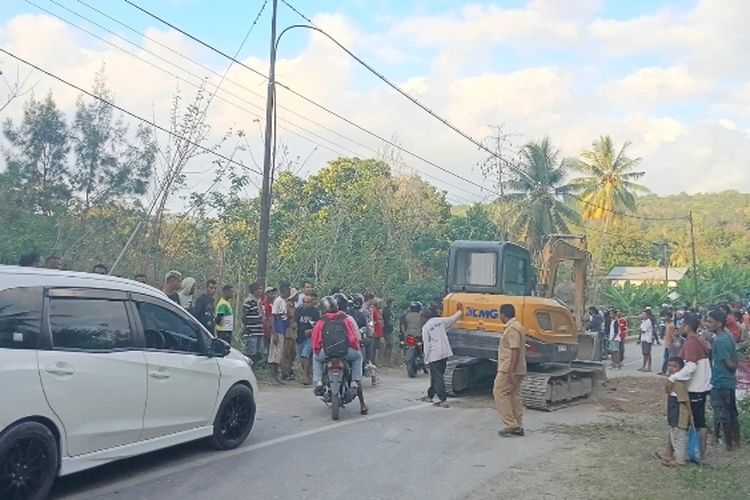 Pemkab Malaka Gerak Cepat Atasi Jembatan Longsor di Wemeda, Arus Lalin Kembali Normal 1 Screenshot 2025 08 22 08 27 07 07 6012fa4d4ddec268fc5c7112cbb265e7 2714568594