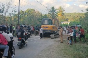 Pemkab Malaka Gerak Cepat Perbaiki Jalan Ambruk di Wemeda, Akses ke Belu Aman Terkendali