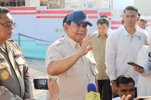 Prabowo Ungkap Temuan Mengejutkan di Balik Aksi Ricuh: Truk Isi Petasan dan Alat Pembakar