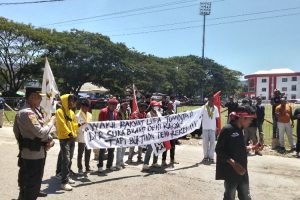 Aktivis Dadakan Malaka: Ribut Rumah Jabatan, Diam Saat SN Wariskan Masalah