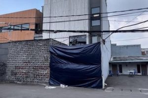 Olah TKP Rumah Ahmad Sahroni: Apa Saja yang Raib dan Dikembalikan?