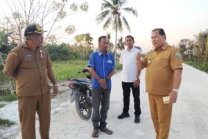 Hari Ini, Henri Melki Simu: Dari Kantor Bupati ke Kebun Petani, Hingga Tanggul di Aintasi