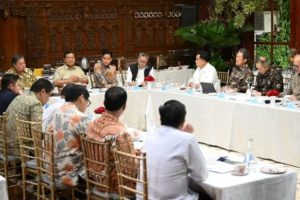 Prabowo Pimpin Rapat Tertutup di Kertanegara, Ini Agenda Ekonomi yang Dibahas