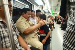 Revitalisasi Stasiun Tanah Abang Diresmikan, Prabowo Naik KRL Bareng Warga