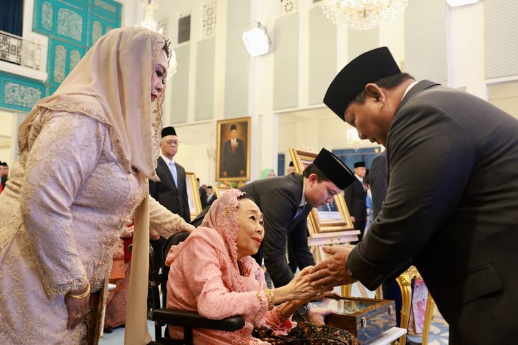 Haru Keluarga Marsinah, Ucapkan Terima Kasih kepada Presiden Prabowo atas Gelar Pahlawan Nasional