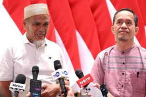 Dua Guru Luwu Utara Terima Surat Rehabilitasi dari Presiden Prabowo: Akhiri Penantian Panjang untuk Keadilan