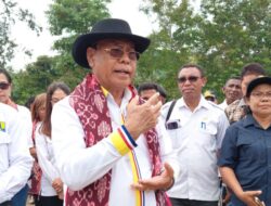 Bupati Malaka SBS Tolak Namanya Diabadikan di Prasasti Jembatan Gantung Numbei