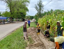 Desa Lakekun Barat Konsisten Implementasikan Program Jumat Bersih
