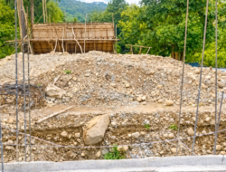 Pembangunan Jembatan Gantung Numbei Capai 55 Persen, Bukti Komitmen Janji SBS–HMS untuk Rakyat Malaka