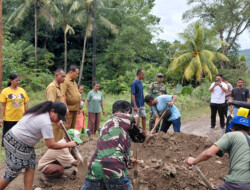 Wakil Bupati Malaka HMS Pimpin Kerja Bakti Perbaiki Jalan Provinsi Boas–Kusa, Libatkan TNI, Polri dan Masyarakat