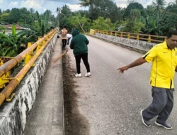 PUPR Malaka Bersihkan Sedimen dan Rumput Liar di Jembatan Motamoruk dan Motadelek, Wujud Nyata Perawatan Infrastruktur