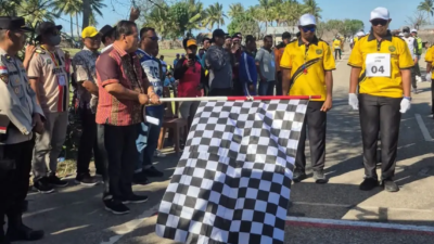 Wabup HMS Lepas Gerak Jalan 17 Kilometer, Semarak HUT RI ke-81 di Malaka 8 FB_IMG_1786610454609