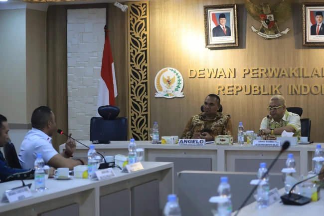 DPRD Malaka Bahas Pengembangan Ekonomi Perbatasan Bersama Senator DPD RI Angelius Wake Kako 1 IMG-20260804-WA0034(1)